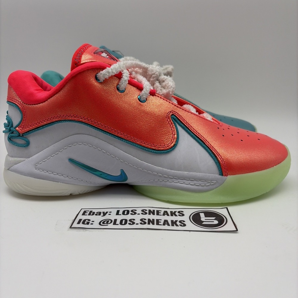 Size 9 - Nike Men's LeBron 22 Christmas Pack - Limelight (HV5148-600) - Picture 3 of 8